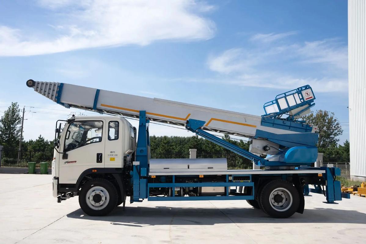 河间云梯上料车租赁费用