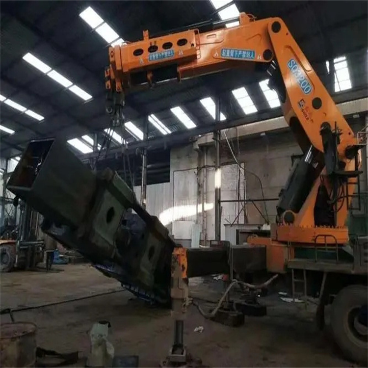 河间200吨折臂吊出租